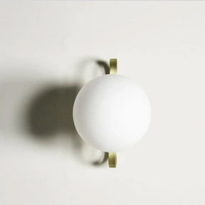 Arandela de Parede Dourada Lumina com Globo de Vidro Fosco - Morada Serena