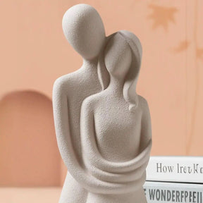 Escultura Decorativa em Resina Amor Entrelaçado - Morada Serena