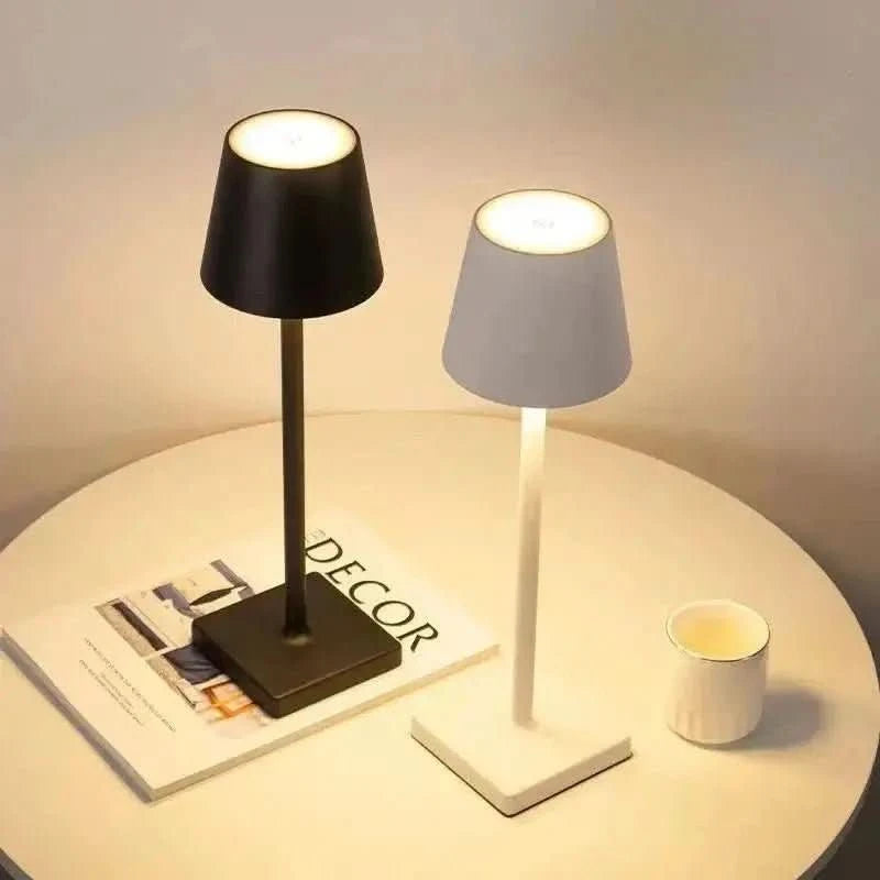 Luminária de Mesa Luminária Sem Fio Dimerizável – Modernidade com Controle de Luz - Morada Serena