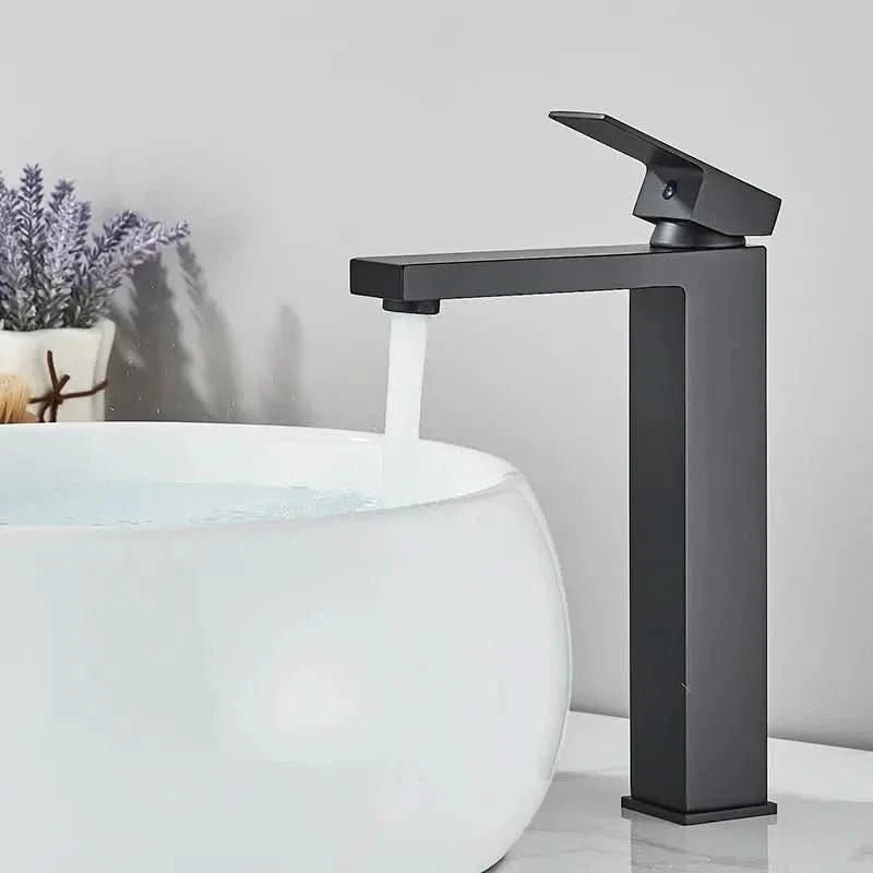 Torneira para Banheiro Monocomando Modelo Elara - Estilo e Conforto para Seu Banheiro - Morada Serena