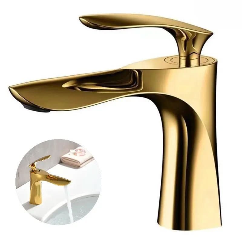 Torneira para Banheiro Monocomando Dourada Misturador Bica Baixa - Elegância e Funcionalidade - Morada Serena