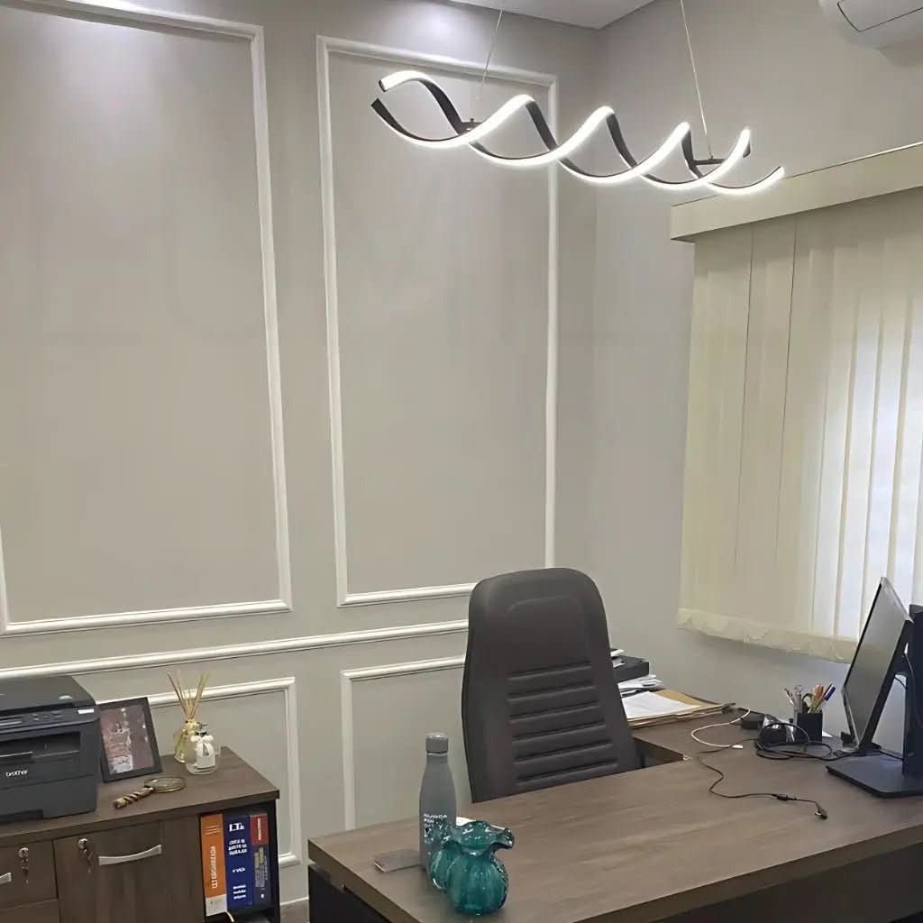 Pendente Led Lustre Preto/Dourado Para Sala de Jantar Decoração - Morada Serena